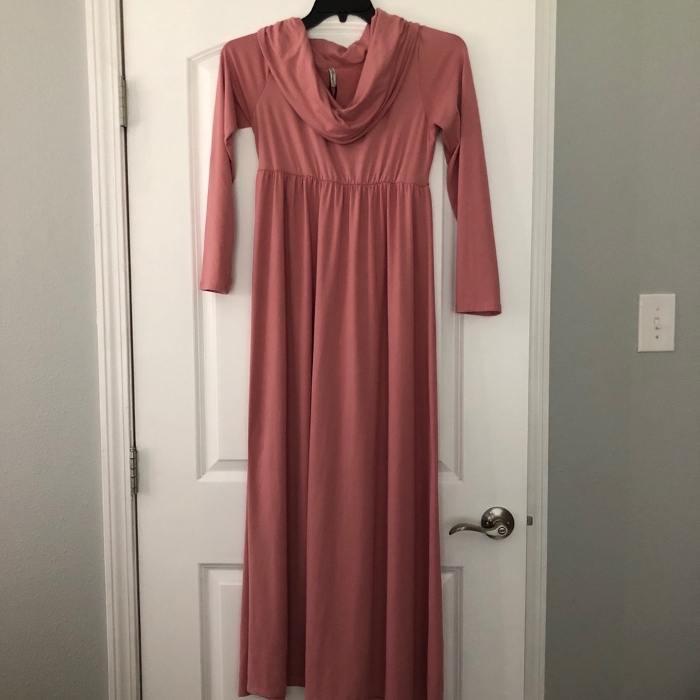 Long sleeve maternity dress